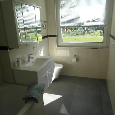 Rockys Ferienwohnung Zwenkau Buitenkant foto